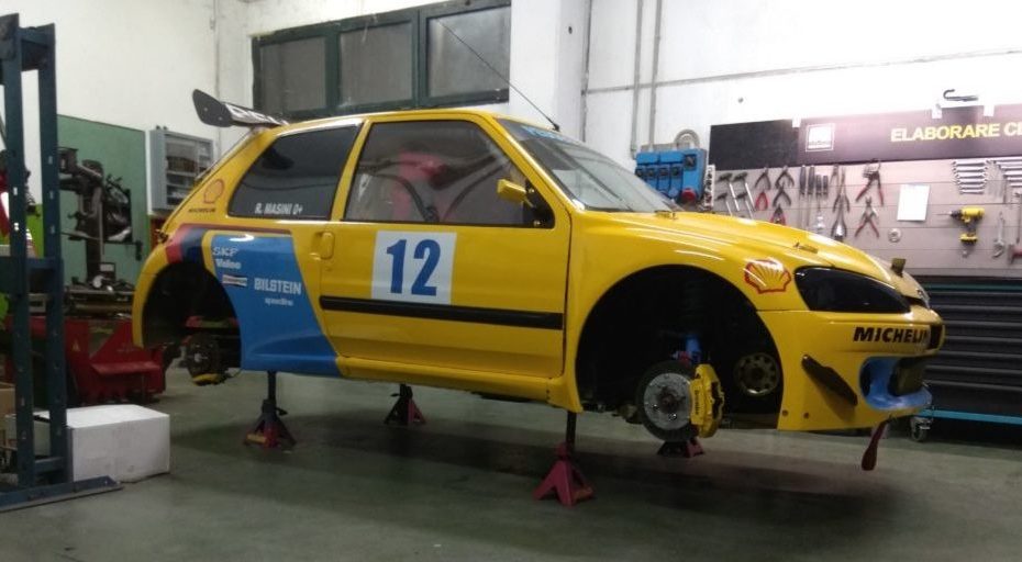 106 maxi turbo: foto sui cavalletti