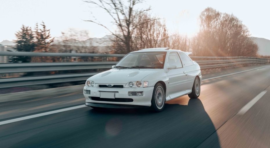 Escort Cosworth: copertina